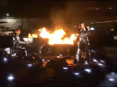 เปียโนถูกไฟไหม้ในโอลิมปิกที่ปารีส